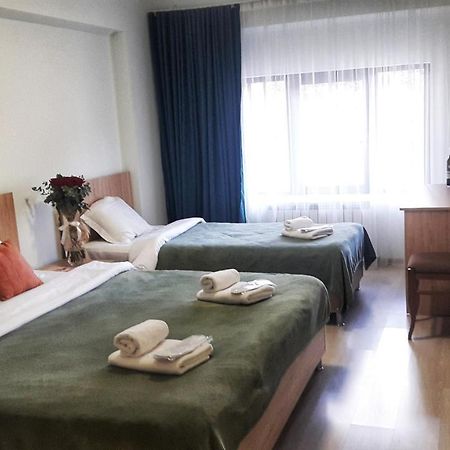 Amadeus Hotel Tbilisi Esterno foto