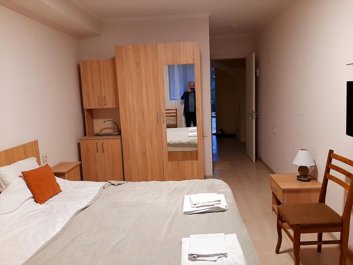 Amadeus Hotel Tbilisi Esterno foto