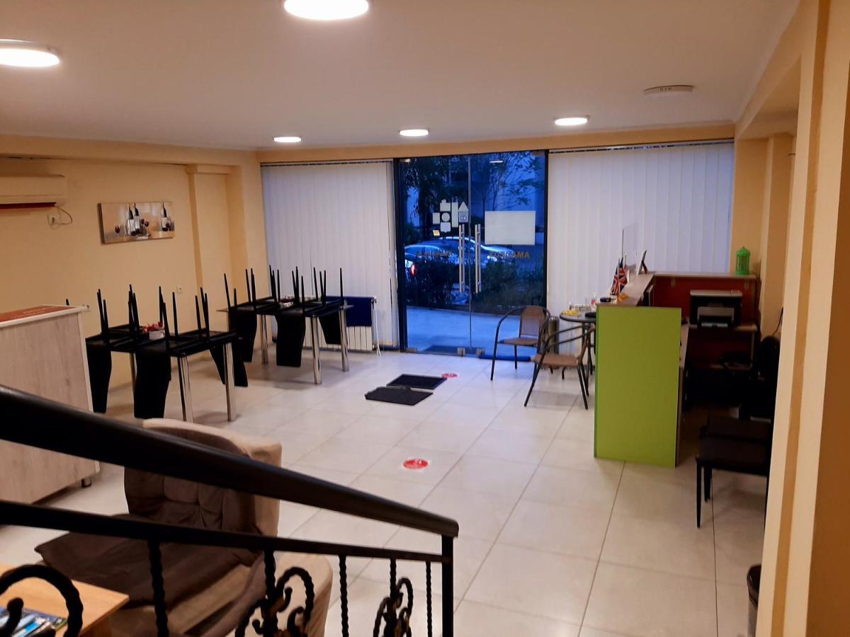 Amadeus Hotel Tbilisi Esterno foto